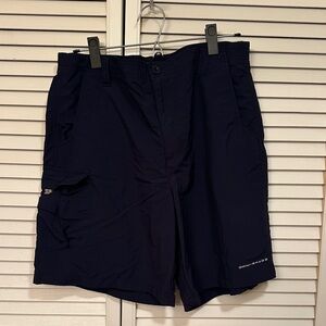 Columbia PFG Men's Navy Cargo Fishing Shorts Size Medium